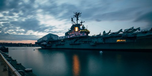 New york intrepid aircraft carrier museum hudson – New York