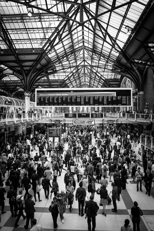 Train station crowd black and white liverpool – Street