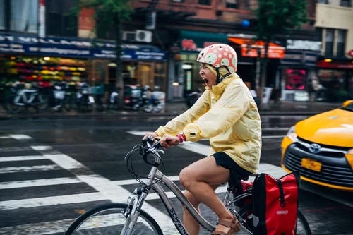 Cyclist woman bicycle city street new york – Street