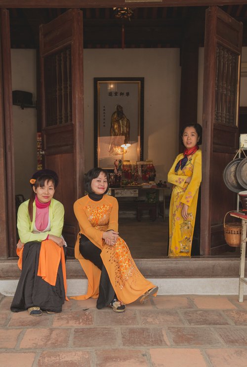 Vietnam women ao dai traditional dress temple – Vietnam