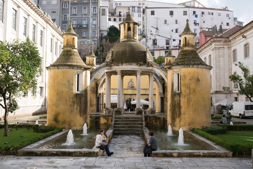 Portugal fountain chafariz lisbon people sitting historic – Portugal