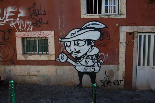 Portugal graffiti street art rabbit mural red – Portugal