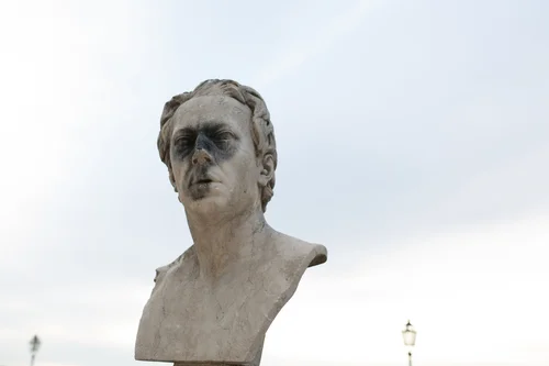 Portugal statue bust sculpture sky – Portugal