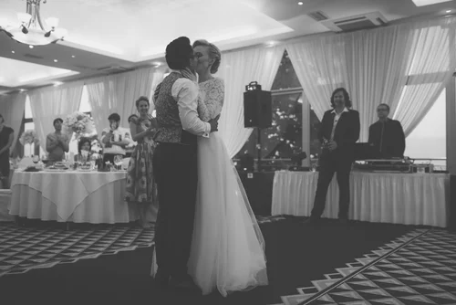 Wedding reception black and white dance floor – Wedding Photography