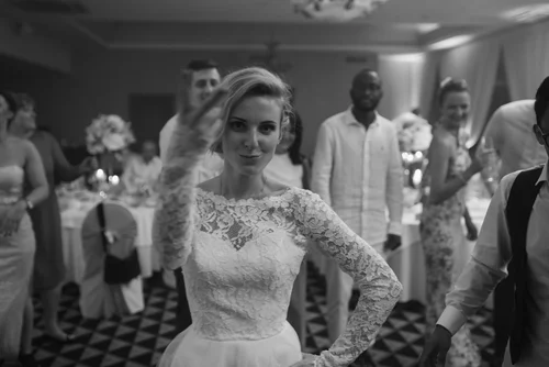 Wedding bride dancing party guests black and – Wedding Photography