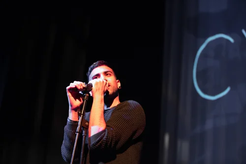 Singer man stage blue cynical show concert – Cynical headliner show