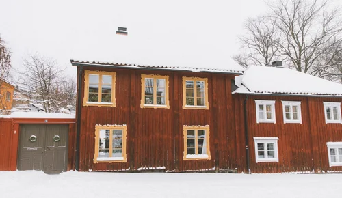 Stockholm red wooden house snow winter – Stockholm