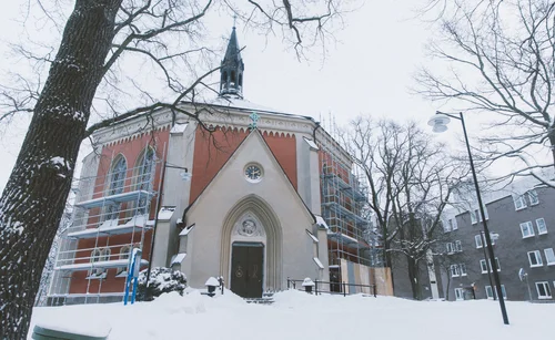 Stockholm church snow winter trees – Stockholm