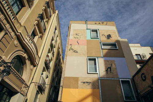 Barcelona buildings architecture street mural sky – Barcelona