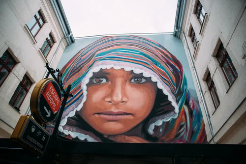 Budapest mural street art afghan girl wall – Budapest