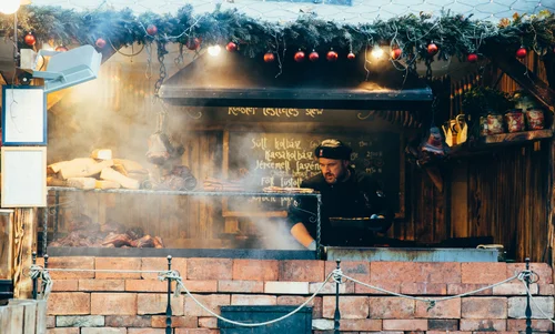 Budapest christmas market food stall smoke night – Budapest