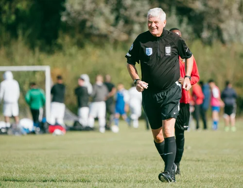 Grass roots football hackney marshes referee running – Day 3 - Referee's insight and warm-up